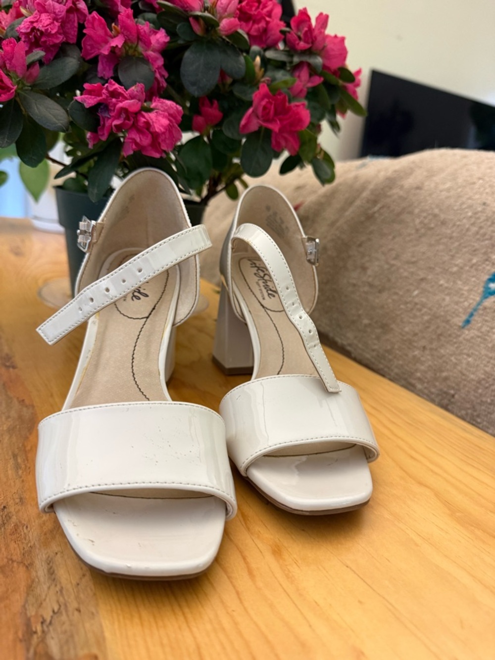 LifeStride Bege pearl Patent Block Heel Sandals with Ankle Strap